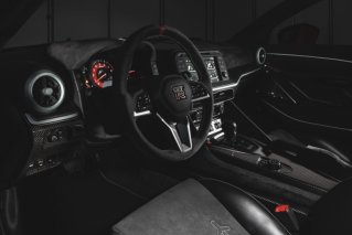 Alcantara为限量版Nissan GT-R50打造定制化内饰
