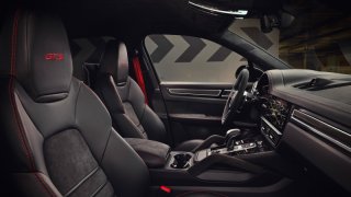 保时捷 Cayenne GTS 和 Cayenne Coupé GTS 亮相  采用 Alcantara 内饰凸显运动个性