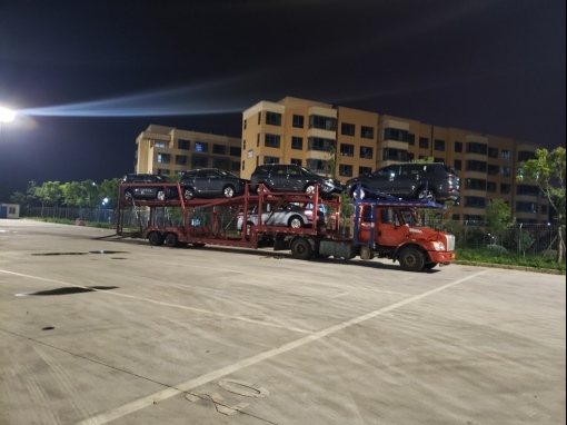 吉利豪越上市就卖脱销 工厂连夜发车依然一车难求