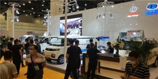第七届郑州国际物流展：北汽EV5冷链物流车大放异彩