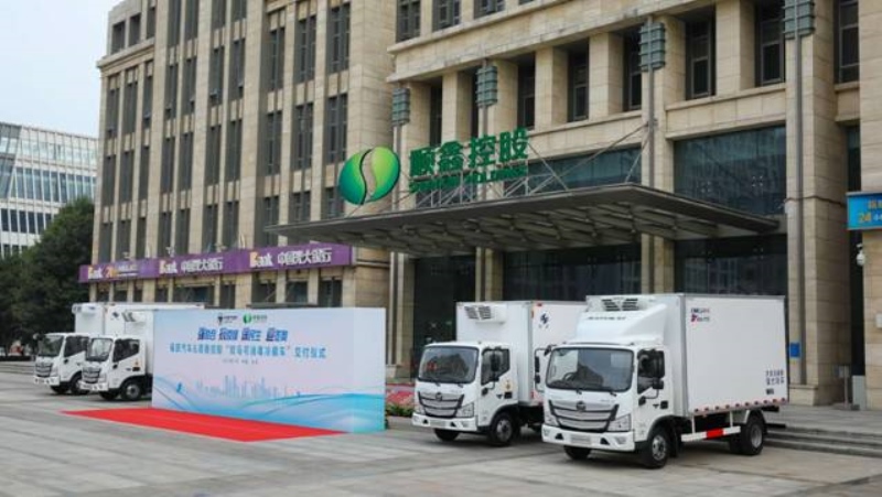 抗疫情保民生 助力绿色奥运 欧马可冷链之星消毒冷藏车交付顺鑫控股集团