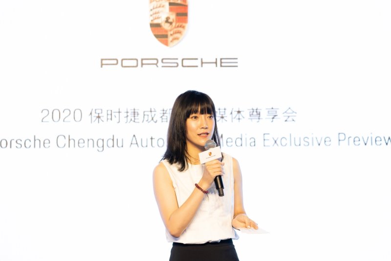 全新后驱版Taycan成都媒体首秀