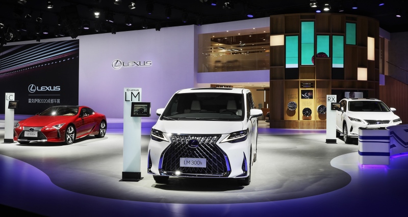 LEXUS雷克萨斯智•混动车型中国累计销量达成30万台 携多款车型亮相成都国际车展