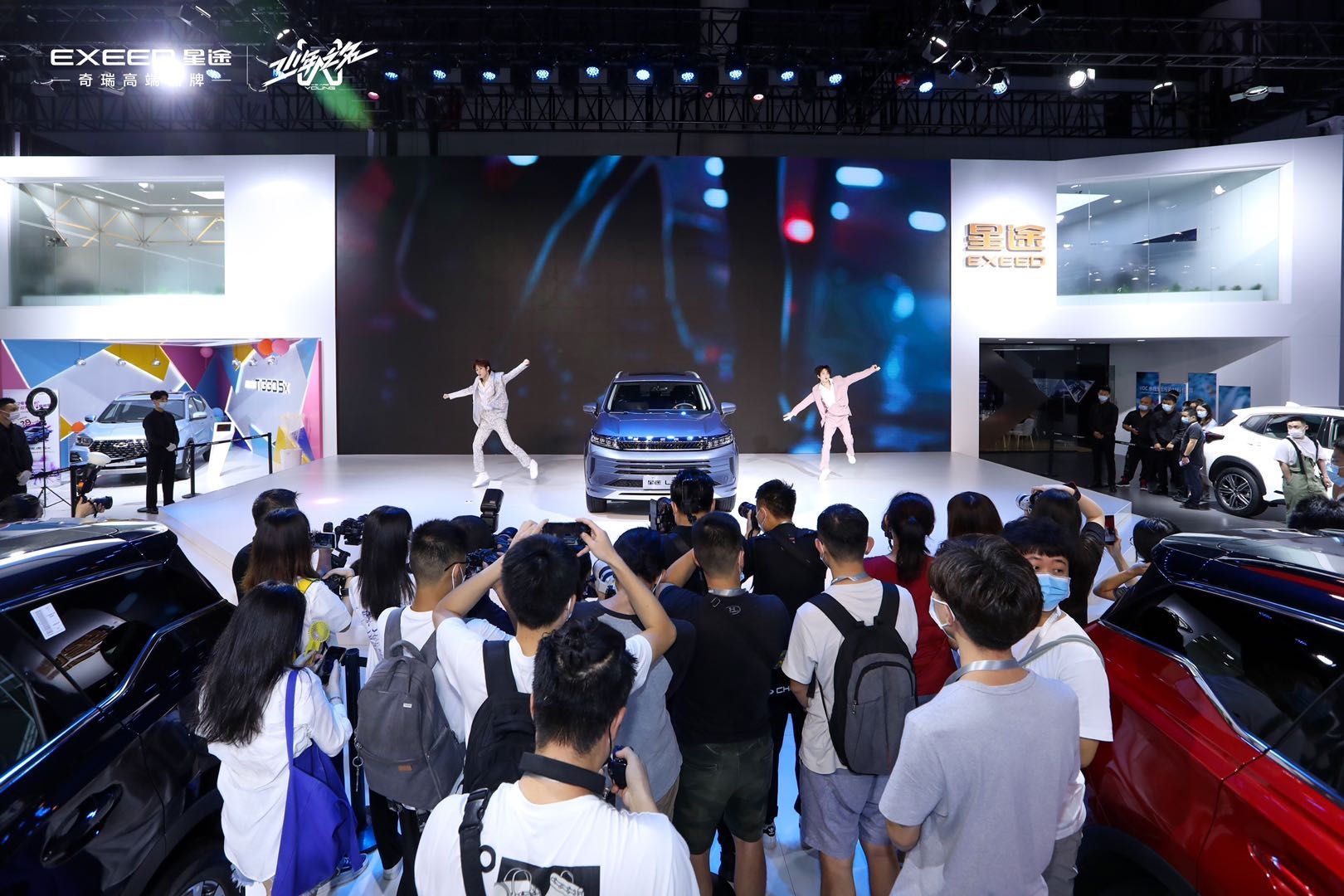 星途LX1.5T乘风破浪版以“极智”实力征服少年团