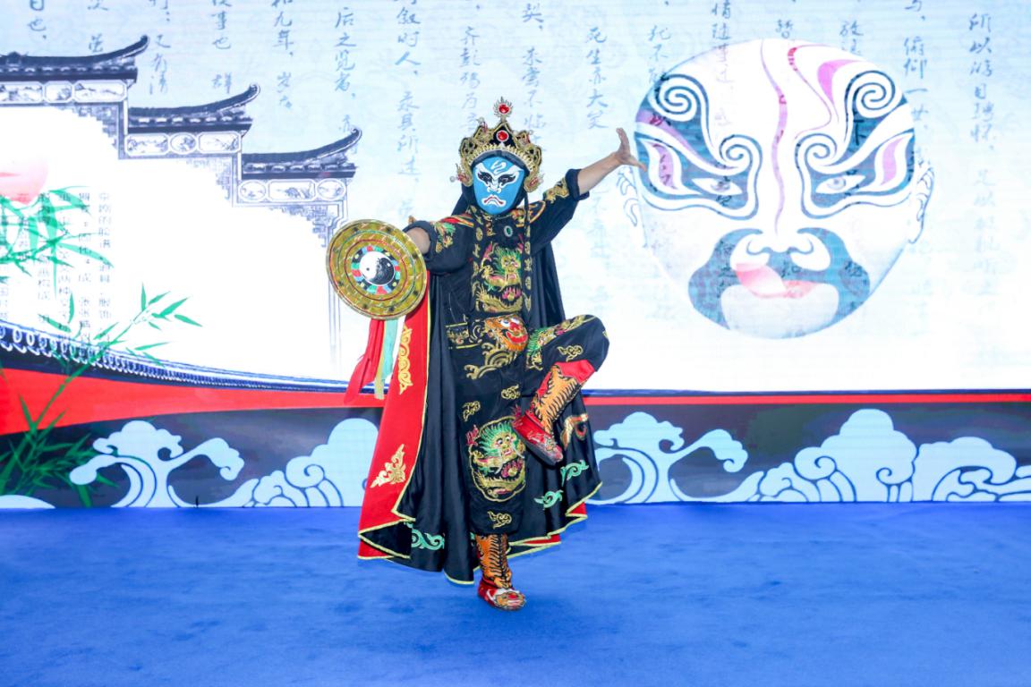 四川东风南方启辰百台交车暨千台签约暨表彰大会隆重举行