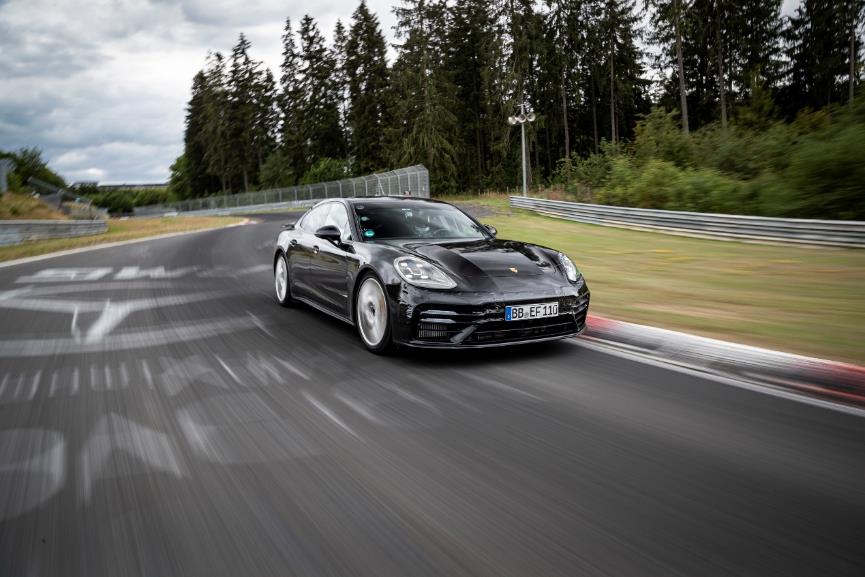新款 Panamera 于纽博格林北环刷新长轴距车型圈速记录