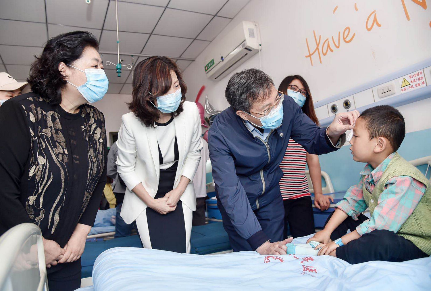 路虎关爱无止境—青少年视力关爱甘肃行正式启动