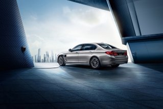 与时代共进 BMW 5系插电式混合动力 里程升级版邀你创想未来