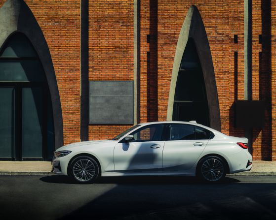 全新BMW 3系拍了拍你：实现梦想的时候到了