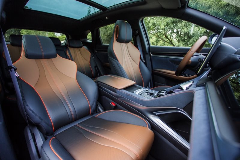 年度最值得关注的SUV——比亚迪宋PLUS，预售价11.88万元——14.68万元
