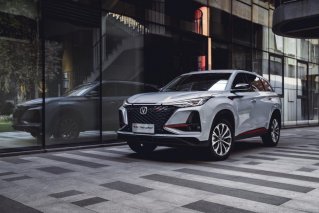 新增原子灰色 配置小升级 2021款长安CS75PLUS上市价格没变