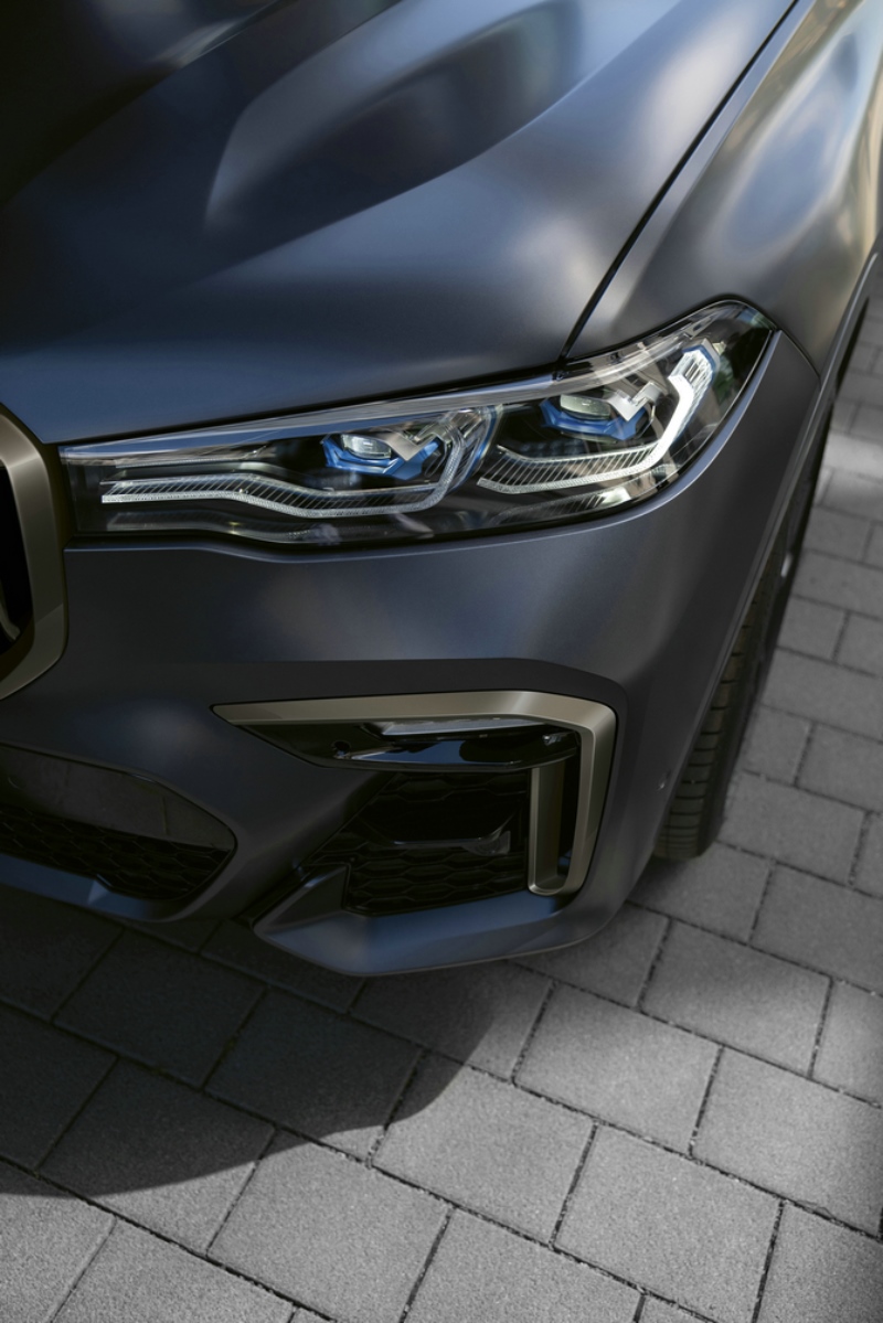 融合专属豪华与M运动精髓 创新BMW X7辉夜典藏版中国上市
