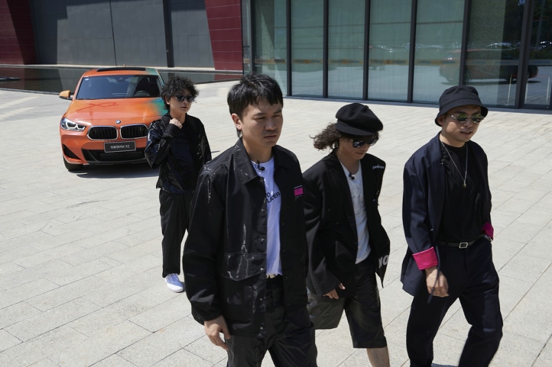 十强专属座驾来袭 创新BMW X2带你玩转《乐队的夏天2》