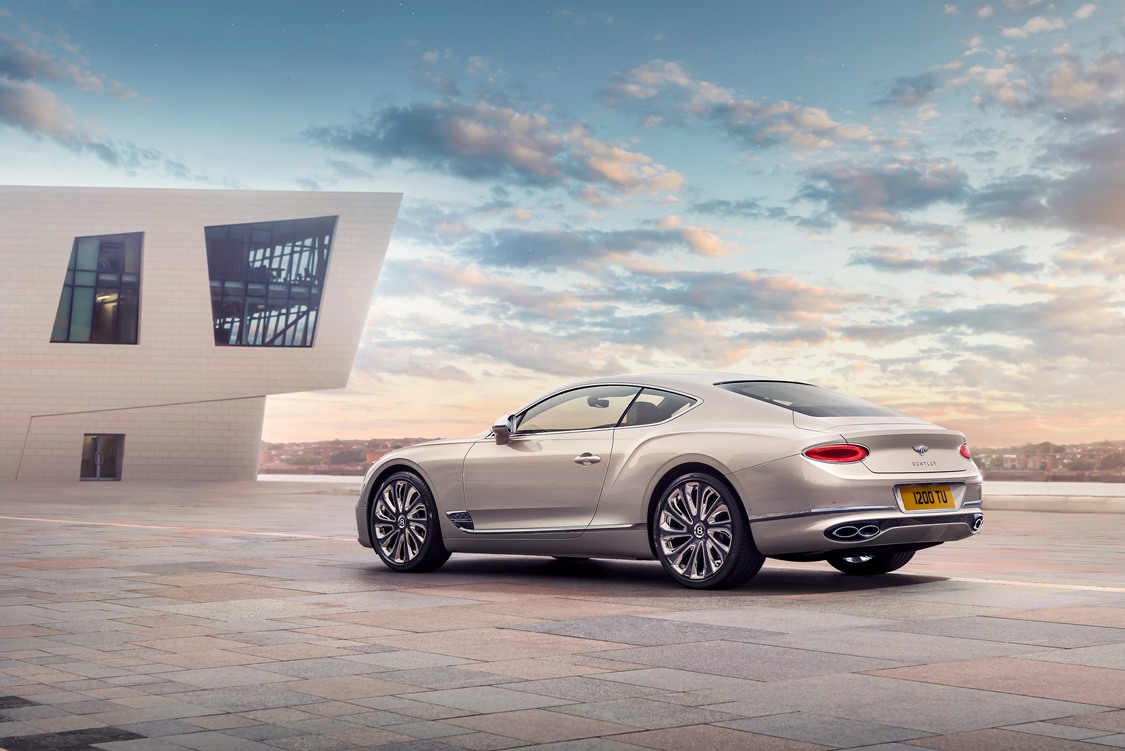 宾利汽车推出全新欧陆 GT Mulliner 将于 Salon Privé盛会上演全球首秀