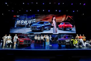 中国首款宽体潮流SUV 越级之作宋PLUS荣耀上市