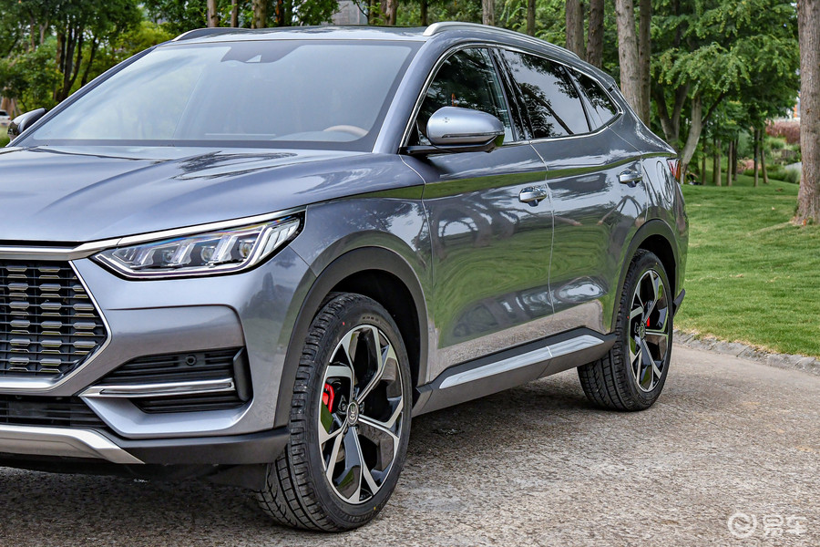 中国首款宽体潮流SUV 越级之作宋PLUS荣耀上市