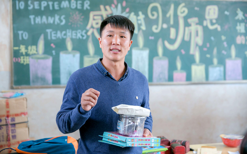 从“逃兵”到“孩子王”