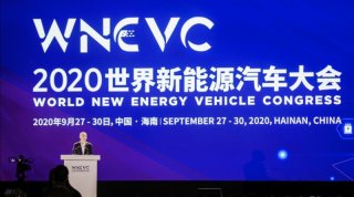 宏光MINI EV闪耀亮相2020世界新能源汽车大会 全国政协副主席万钢点赞！