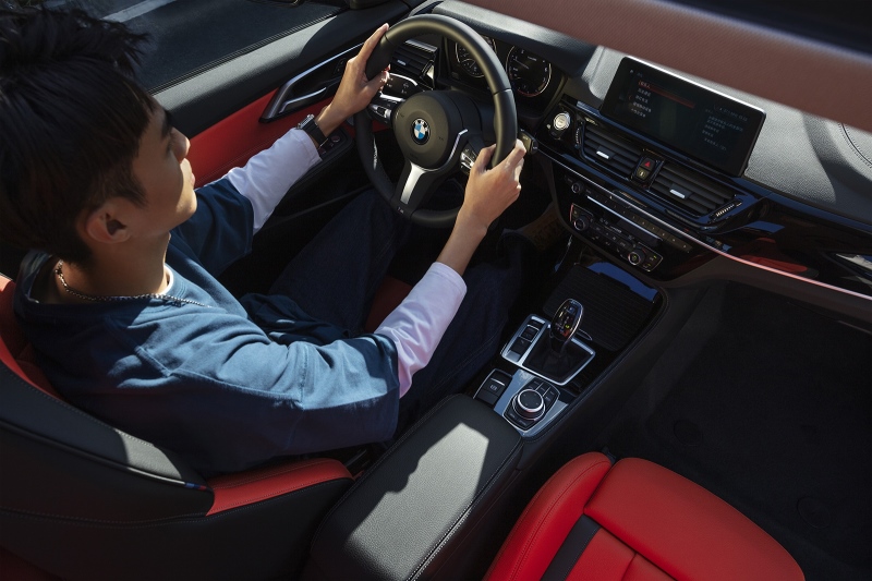 “1”起曜夜 BMW 1系运动轿车重装披甲来袭