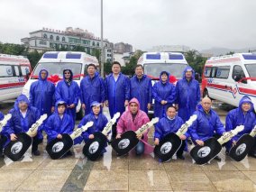为生命护航 上汽集团携手上海烟草集团向四川、陕西捐赠爱心救护车