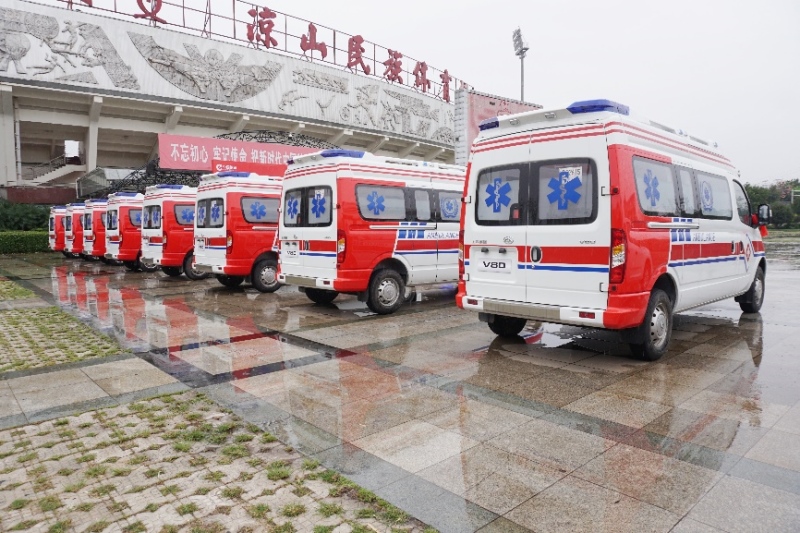 上汽集团携手上海烟草集团向四川、陕西捐赠爱心救护车