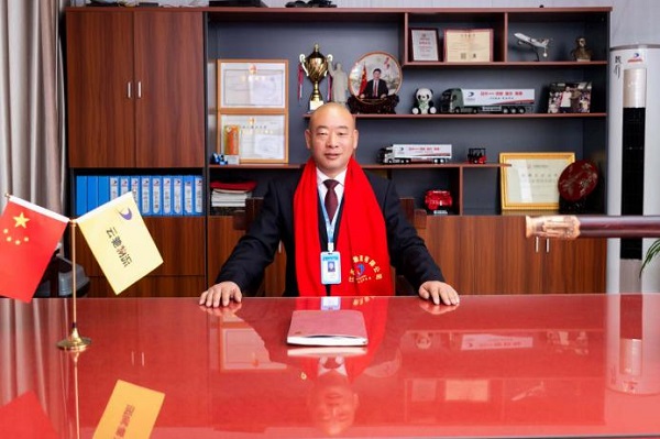 两年一百万公里 这是53岁老司机与欧曼自动挡重卡的奋斗之旅