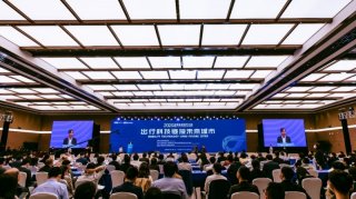 宏光MINIEV被赞“新能源国货之光”上汽通用五菱闪耀全球未来出行大会！