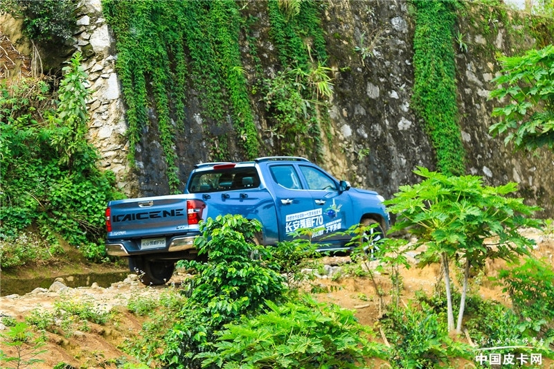 茶山古道玩泥巴 西双版纳试驾长安凯程F70