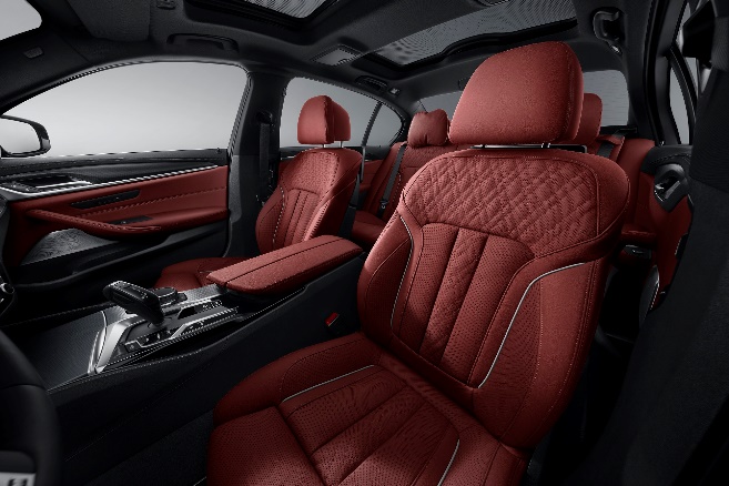想要解锁更多时代精英的秘密？看看新BMW 5系Li就知道了