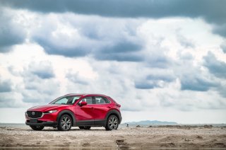 MAZDA CX-30荣膺「2020～2021年度日本汽车殿堂年度汽车设计大奖」
