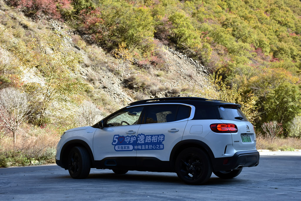 驾驶东风雪铁龙四驱天逸PHEV 往返500公里邂逅川西美景