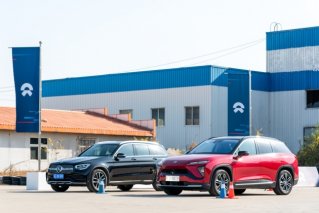 豪华中型SUV跨时代碰撞 蔚来ES6对比宝马X3