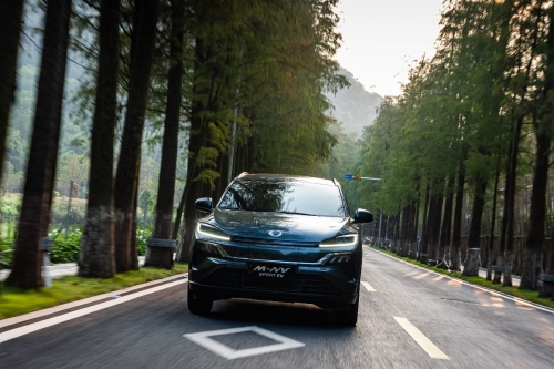 广州首发 抢先体验东风Honda纯电车型M-NV