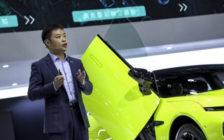 小鹏汽车广州车展发布P7鹏翼版售36.69-40.99万元