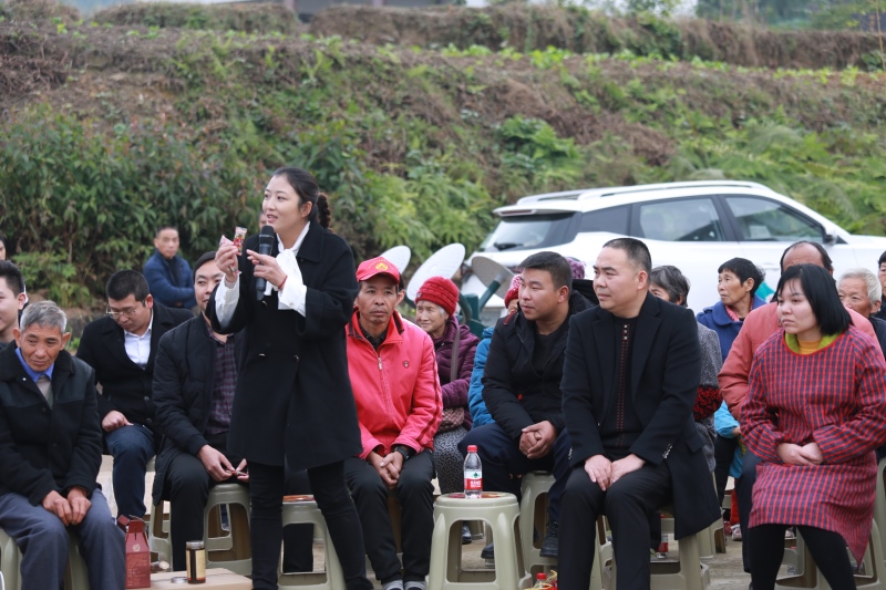 凯翼汽车深入“坝坝会” 见证合江县脱贫攻坚成效