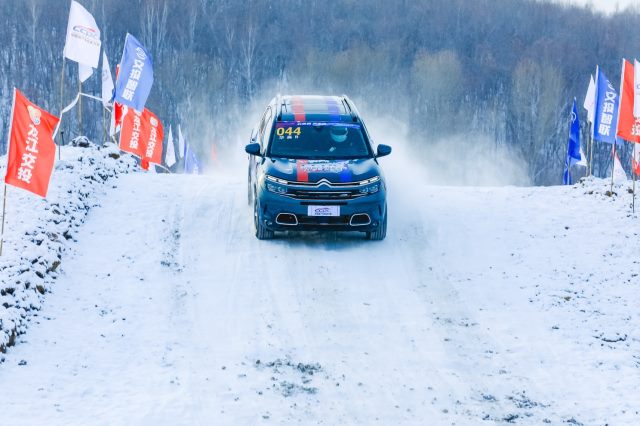 东风雪铁龙又双叒叕来踢馆了 天逸勇夺CCPC冰雪挑战双冠王