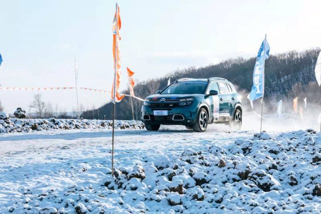 东风雪铁龙又双叒叕来踢馆了 天逸勇夺CCPC冰雪挑战双冠王