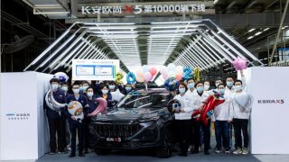 “我已准备就绪 会加速向你靠近”第10000台长安欧尚X5正式下线