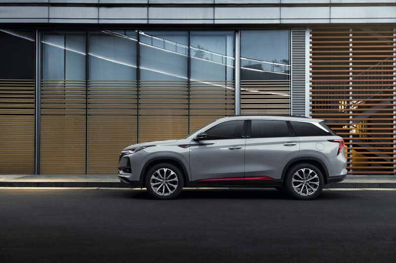 从销量看实力 长安CS75PLUS凭什么碾压日系三剑客?