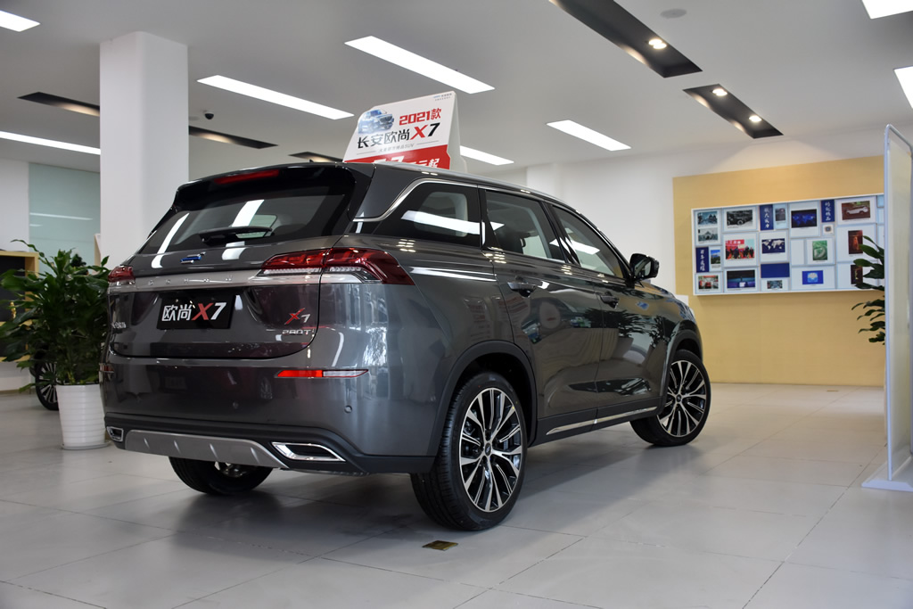 手握10万鱼与熊掌均可兼得的SUV 非2021款长安欧尚X7莫属