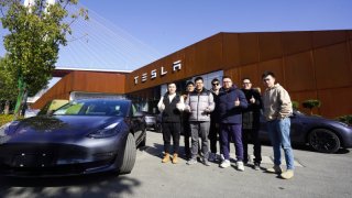 全国首试！特斯拉在上海举行中国制造Model Y、全新Model 3首发试驾会