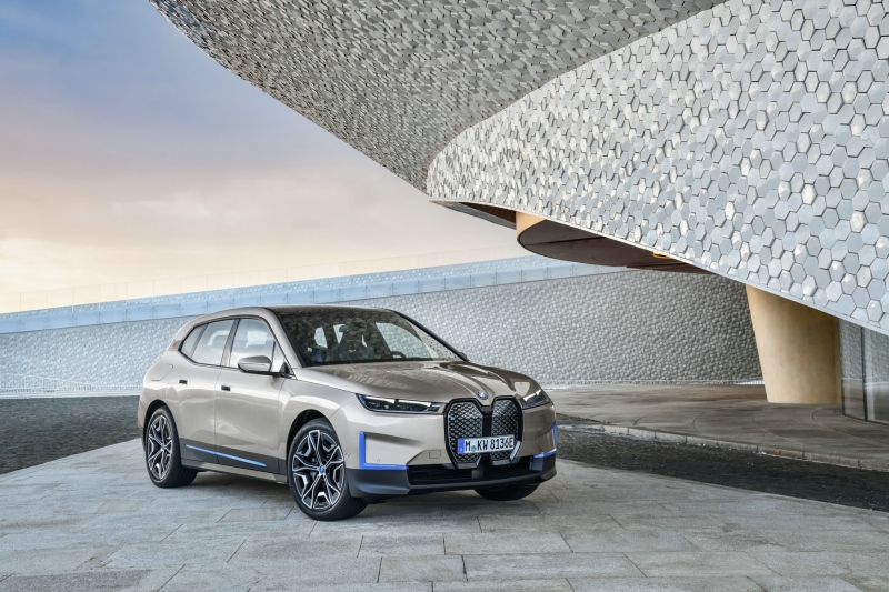 全新BMW iDrive系统亮相2021年北美消费电子展
