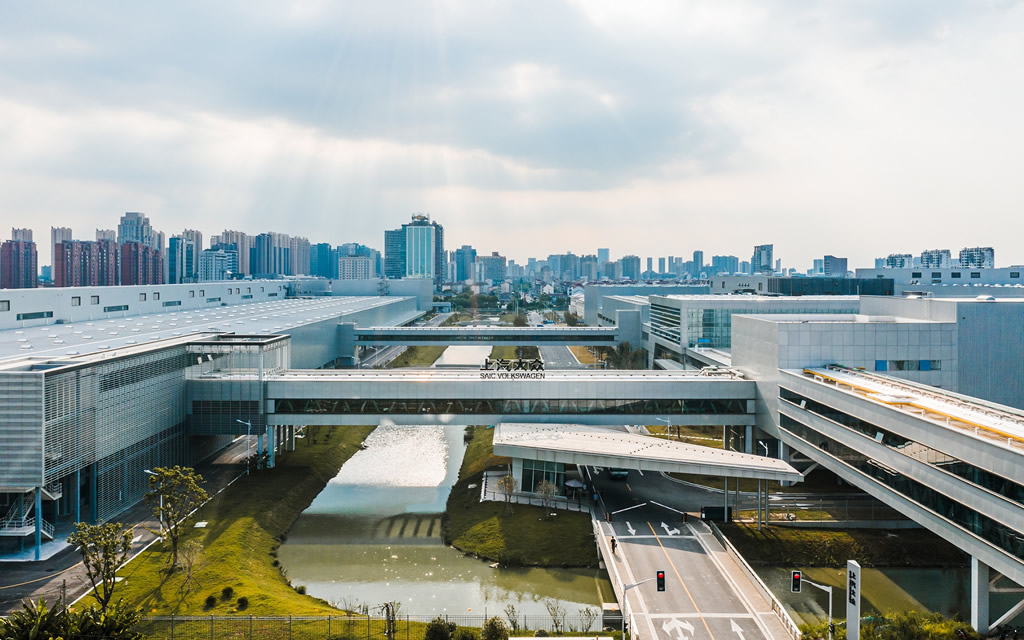 探访上汽大众新能源汽车MEB工厂 揭秘ID.4 X安全品质之道