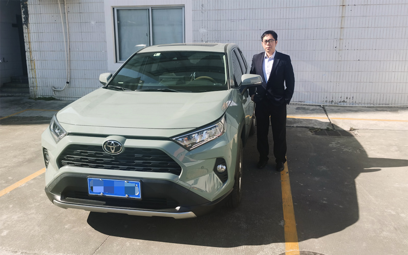 对话一汽丰田RAV4荣放车主：“丰”雨相伴 行远四方