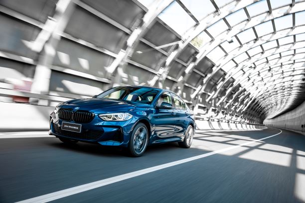 超“A”颜值才配得上“1”流驾控 BMW 1系M运动曜夜版年轻指南