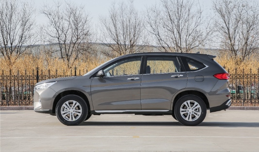 买10万级高价值SUV，斯威G01、欧尚X5、哈弗M6怎么选?