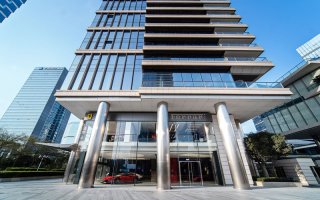 鹏城展厅 喜迁深圳湾壹号，法拉利深圳展厅盛大开幕 全面优化客户体验