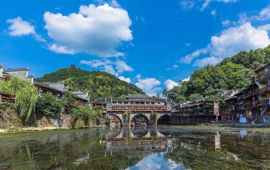 从芙蓉镇到凤凰古城 自驾第七代伊兰特探秘湘西