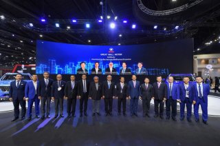 泰国副总理苏帕塔那蓬莅临参观泰国曼谷国际车展长城汽车展台