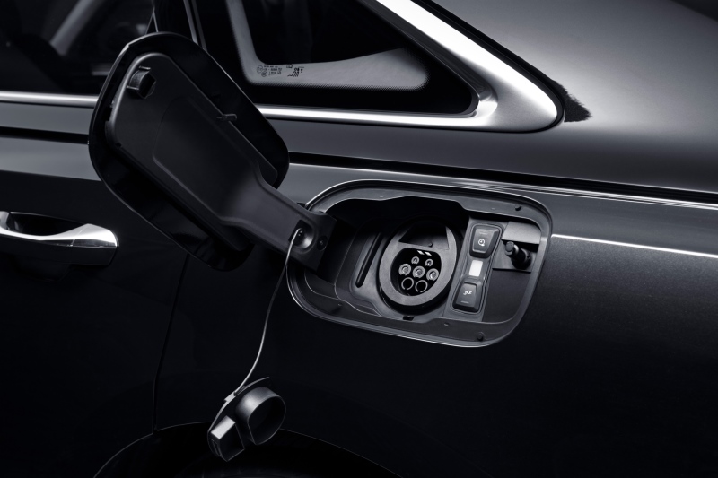 新奥迪A8L 60 TFSI、新奥迪A8L 60 TFSI e震撼上市